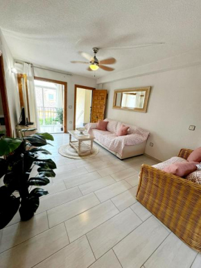 APARTAMENTOS ROSI - 5-10 Minute Walk To La Zenia Beach, Beach Bar, Cliff Walk, Shops, Paddys Point, Cabo Roig - Free fast Fibre Optic Broadband - NO DEPOSIT REQUIRED